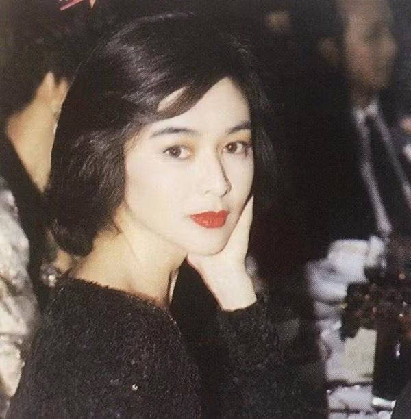 Nỗi tủi nhục lấy chồng giàu của mỹ nhân đẹp nhất Hong Kong được Lưu Đức Hoa tỏ tình ảnh 5 my nhan dep nhat hong kong duoc luu duc hoa to tinh va noi tui nhuc lay chong giau - 7