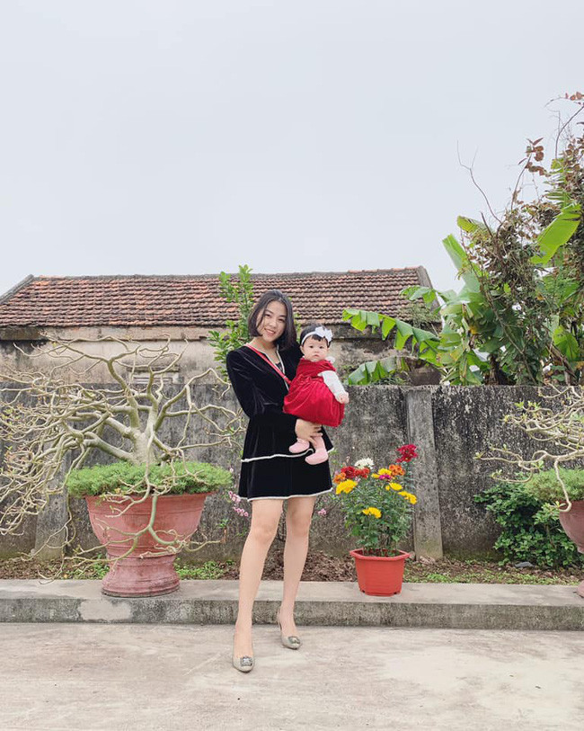 Khoe ảnh mẹ năm 19 tuổi xinh như hoa hậu, cô nàng vô tình gây thương nhớ vì nhan sắc cực phẩm - Ảnh 12. Khoe ảnh mẹ năm 19 tuổi xinh như hoa hậu, cô nàng vô tình gây thương nhớ vì nhan sắc cực phẩm - Ảnh 12.