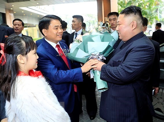 Nghệ sỹ Quang Thọ hát tiếng Triều Tiên chào mừng Chủ tịch Kim Jong-un hình ảnh 1 Nghe sy Quang Tho hat tieng Trieu Tien chao mung Chu tich Kim Jong-un hinh anh 1