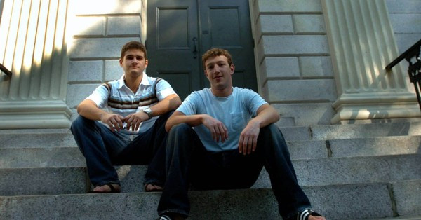 Hé lộ loạt ảnh thời "mài đũng quần" của ông chủ Facebook ảnh 5 Hé lộ loạt ảnh đầy bất ngờ thời mài đũng quần của ông chủ Facebook