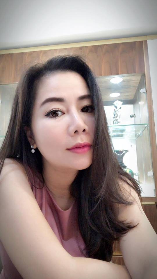 Bấy lâu kín tiếng, vợ đại gia kim cương bất ngờ giăng status đầy ẩn ý về vụ ly hôn nghìn tỷ tại cà phê Trung Nguyên - Ảnh 2. Bấy lâu kín tiếng, vợ đại gia kim cương bất ngờ giăng status đầy ẩn ý về vụ ly hôn nghìn tỷ tại cà phê Trung Nguyên - Ảnh 2.
