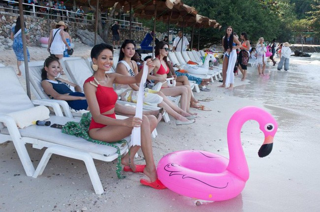 Đây là món "giày hiệu" Hoa hậu H"Hen Niê yêu nhất, giá chỉ 10.000 đồng ảnh 4 Sau tất cả, đây mới là món giầy hiệu mà Hoa hậu HHen Niê yêu nhất với giá chỉ 10.000 đồng-4