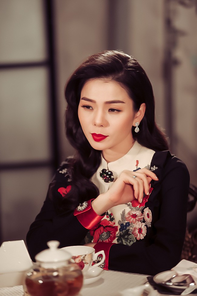 Lệ Quyên nói với ông xã: Em từng nghĩ có thể lấy cả thế giới, trừ anh ra! - Ảnh 6. Lệ Quyên nói với ông xã: Em từng nghĩ có thể lấy cả thế giới, trừ anh ra! - Ảnh 6.