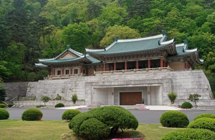 neu muon du lich trieu tien, dung quen tim hieu ky nhung van de nay hinh anh 3