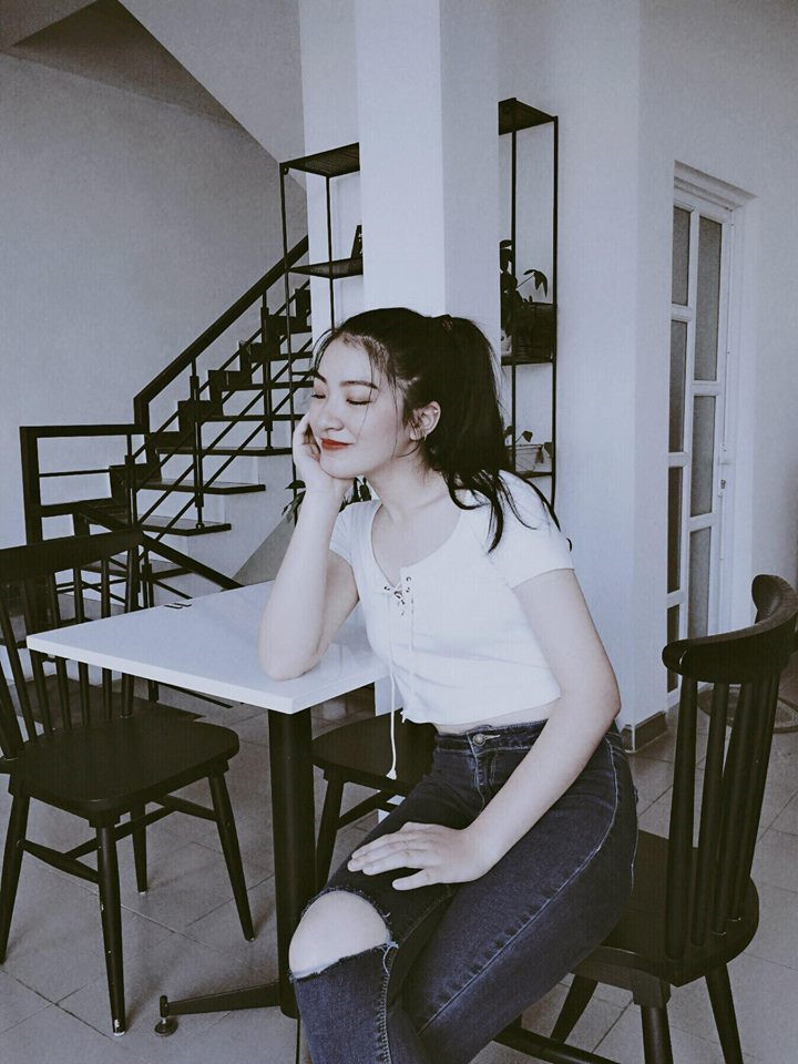 Nữ sinh tặng hoa Chủ tịch Kim Jong-un tiết lộ khoảnh khắc đáng nhớ ảnh 2 Nữ sinh tặng hoa Chủ tịch Kim Jong-un tiết lộ khoảnh khắc đáng nhớ - ảnh 2