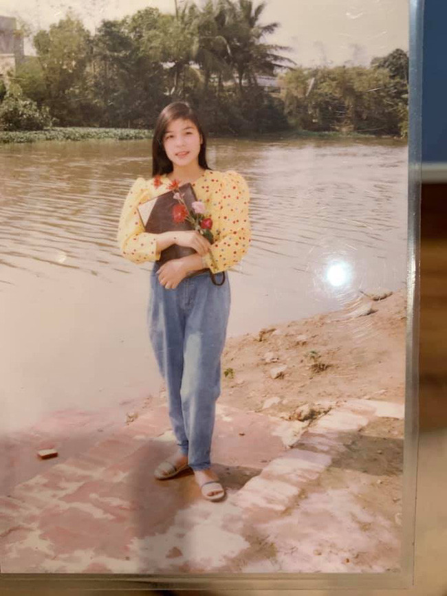 Khoe ảnh mẹ năm 19 tuổi xinh như hoa hậu, cô nàng vô tình gây thương nhớ vì nhan sắc cực phẩm - Ảnh 4. Khoe ảnh mẹ năm 19 tuổi xinh như hoa hậu, cô nàng vô tình gây thương nhớ vì nhan sắc cực phẩm - Ảnh 4.