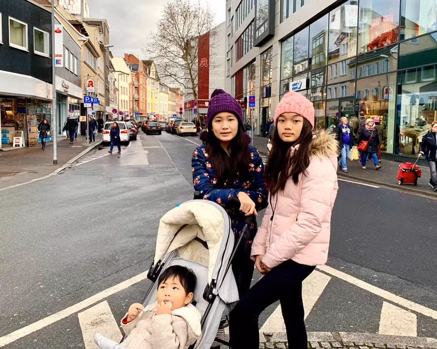 Cuoc song giau sang ben chong dai gia va 3 con xinh dep cua My Le hinh anh 5