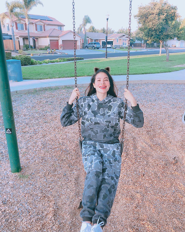 Sự thật về bức ảnh Phạm Hương khoe khoảnh khắc hạnh phúc khi mang thai rồi vội vàng xóa đi đang được lan truyền trên MXH - Ảnh 4. Sự thật về bức ảnh Phạm Hương khoe khoảnh khắc hạnh phúc khi mang thai rồi vội vàng xóa đi đang được lan truyền trên MXH - Ảnh 4.