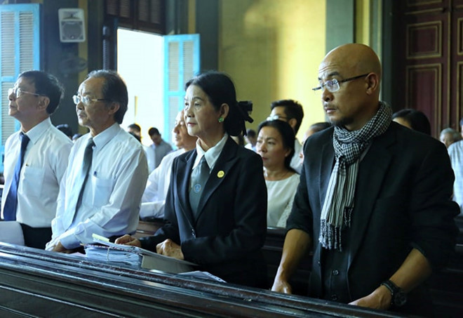 Đang xét xử tranh chấp ly hôn giữa vợ chồng Đặng Lê Nguyên Vũ - ảnh 4