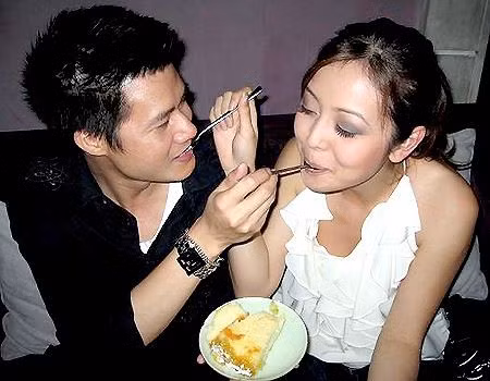 Những bóng hồng từng gắn bó với ca sĩ Quang Dũng - Ảnh 7. Những bóng hồng từng gắn bó với ca sĩ Quang Dũng - Ảnh 7.