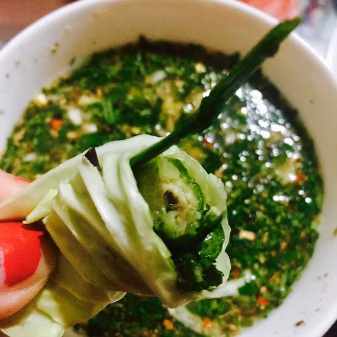 Thách bạn dám thử với những cách ăn nhót xanh từng khuấy đảo cư dân mạng dưới đây - Ảnh 2.