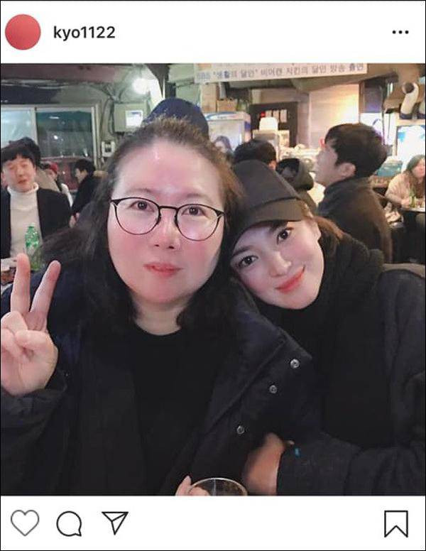 lan dau tien song hye kyo "xuat dau lo dien" sau thong tin khong hay ve hon nhan - 3