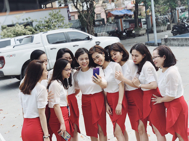 Khoe ảnh mẹ năm 19 tuổi xinh như hoa hậu, cô nàng vô tình gây thương nhớ vì nhan sắc cực phẩm - Ảnh 10. Khoe ảnh mẹ năm 19 tuổi xinh như hoa hậu, cô nàng vô tình gây thương nhớ vì nhan sắc cực phẩm - Ảnh 10.