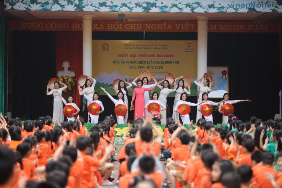 Tiết mục văn nghệ tại chương trình.