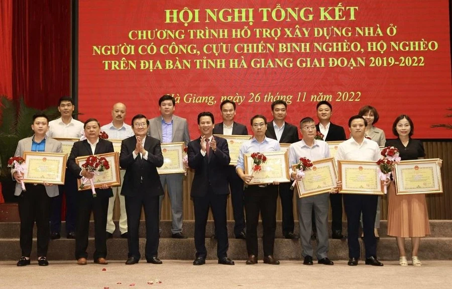 Hà Giang xây dựng 6700 ngôi nhà cho người có công, hộ nghèo