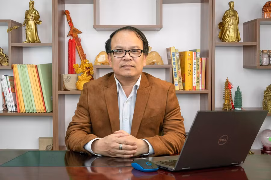 Chuyên gia phong thủy Nguyễn Trọng Tuệ - Chủ tịch CLB Phong thủy Thăng Long.