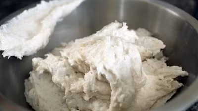 Xay xong bạn lấy hỗn hợp ra thố.