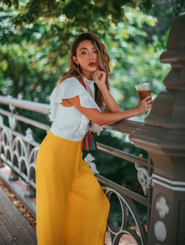 5 nguyên tắc chọn trang phục chị em cần khắc cốt ghi tâm để tránh trở nên kém sang trong mắt người khác - Ảnh 2. 5 nguyên tắc chọn trang phục chị em cần khắc cốt ghi tâm để tránh trở nên kém sang trong mắt người khác - Ảnh 2.