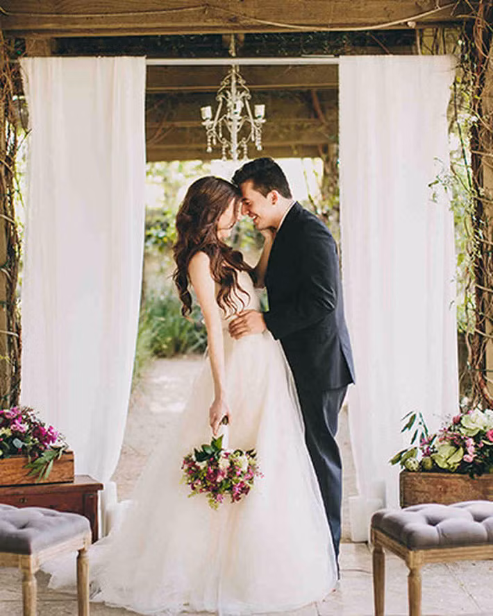 8 ý tưởng trang trí vườn đẹp mộng mơ, ngọt ngào cho ngày cưới - Ảnh 1.