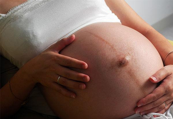 nhin duong soc nau giua bung me, biet ngay mang bau be trai hay be gai? - 2