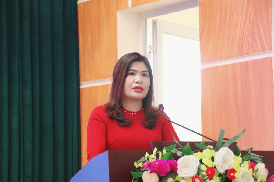 Cô Huỳnh Thị Thanh Bình - Hiệu trưởng Trường Tiểu học Phú Sơn điểm lại một số nét chính về thuận lợi, khó khăn khi triển khai thí điểm giáo dục STEM tại trường mình.