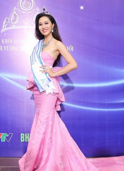 Hoa khôi Áo dài Diệu Ngọc