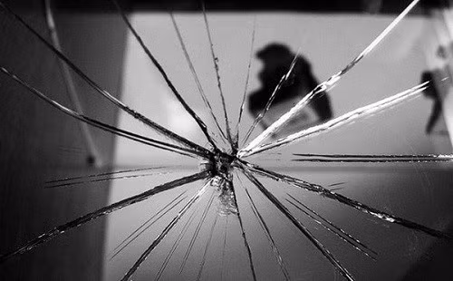 Đổ vỡ trong nhà là điềm không may