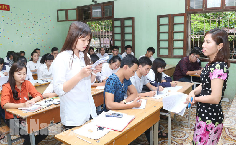 Khẩn trương ôn luyện. Ảnh minh họa Khẩn trương ôn luyện. Ảnh minh họa