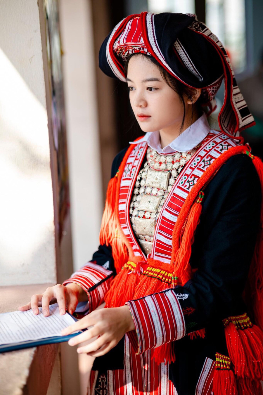 Trang Hiêm là một trong những học sinh xuất sắc của trường PT Vùng Cao Việt Bắc. Trang Hiêm là một trong những học sinh xuất sắc của trường PT Vùng Cao Việt Bắc.