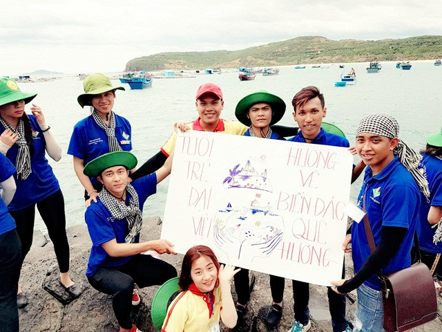 tuyên truyền và hình thành văn hóa tri thức, trách nhiệm của người trẻ với cộng đồng, đất nước