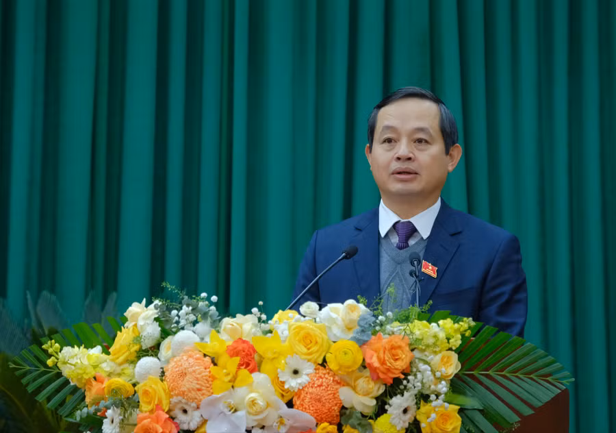 Ông Phạm Hoàng Sơn, Phó Bí thư Thường trực Tỉnh ủy, Chủ tịch HĐND tỉnh Thái Nguyên phát biểu tại Kỳ họp.