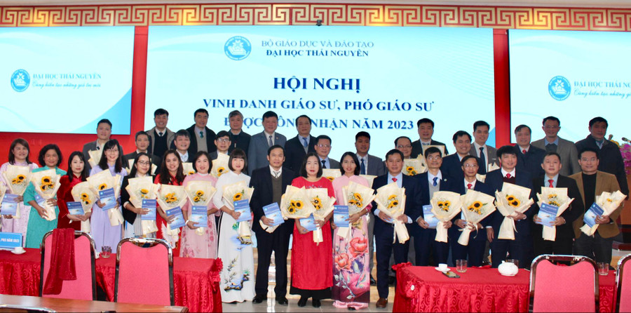 Các Giáo sư, Phó Giáo sư được công nhận năm 2023. Các Giáo sư, Phó Giáo sư được công nhận năm 2023.