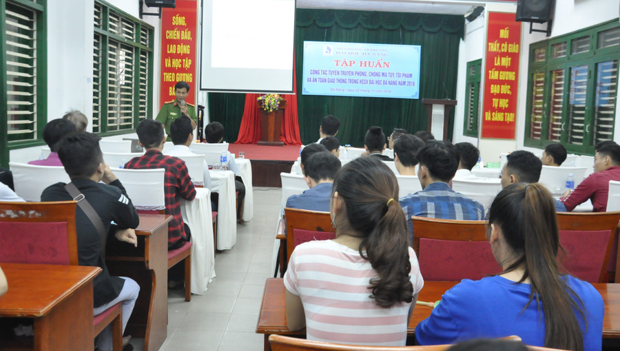  Chương trình Tập huấn công tác tuyên truyền về phòng chống tội phạm, tội phạm ma túy, tai nạn giao thông trong học sinh sinh viên.