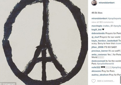 Rất nhiều các ngôi sao khác cũng chia sẻ hình vẽ này như Justin Bieber, Miranda Lambert... nguon-goc-cua-hinh-ve-peace-for-paris-lan-truyen-khap-the-gioi-3