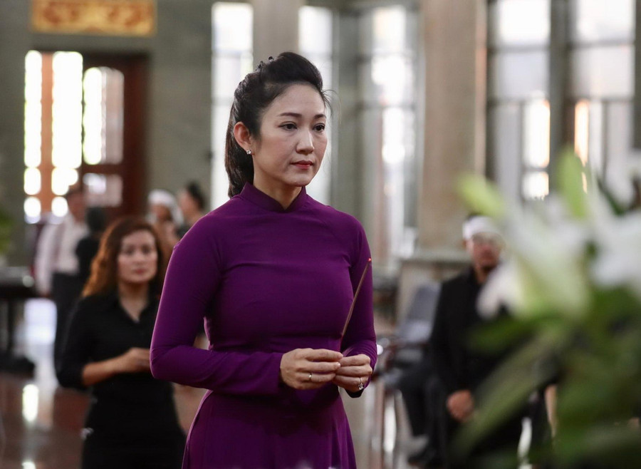 Nghệ sĩ Thanh Thúy - Phó Giám đốc Sở Văn hóa và Thể thao TPHCM chia buồn với gia đình.
