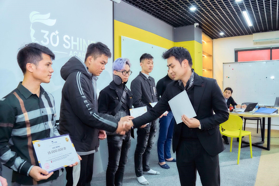 30Shine tài trợ học bổng 50% dạy nghề tóc, ký kết việc làm 2 năm ảnh 2