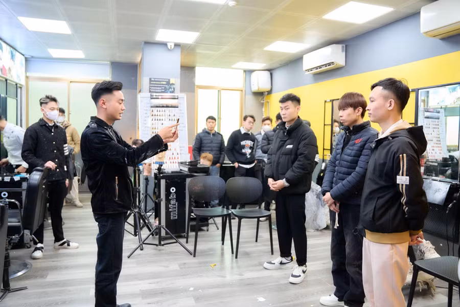 30Shine tài trợ học bổng 50% dạy nghề tóc, ký kết việc làm 2 năm ảnh 4 30Shine tài trợ học bổng 50% dạy nghề tóc, ký kết việc làm 2 năm ảnh 4