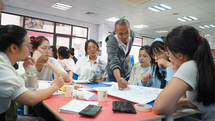 Thực hành truyền thông dự án gia đình với cô Long truyền thông Thực hành truyền thông dự án gia đình với cô Long truyền thông