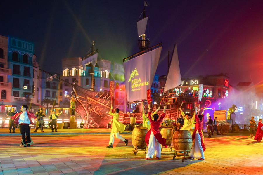 Hàng loạt hoạt động hấp dẫn tại Grand World đang chờ đợi bạn khám phá. Ảnh: Vinhomes. Hàng loạt hoạt động hấp dẫn tại Grand World đang chờ đợi bạn khám phá. Ảnh: Vinhomes.