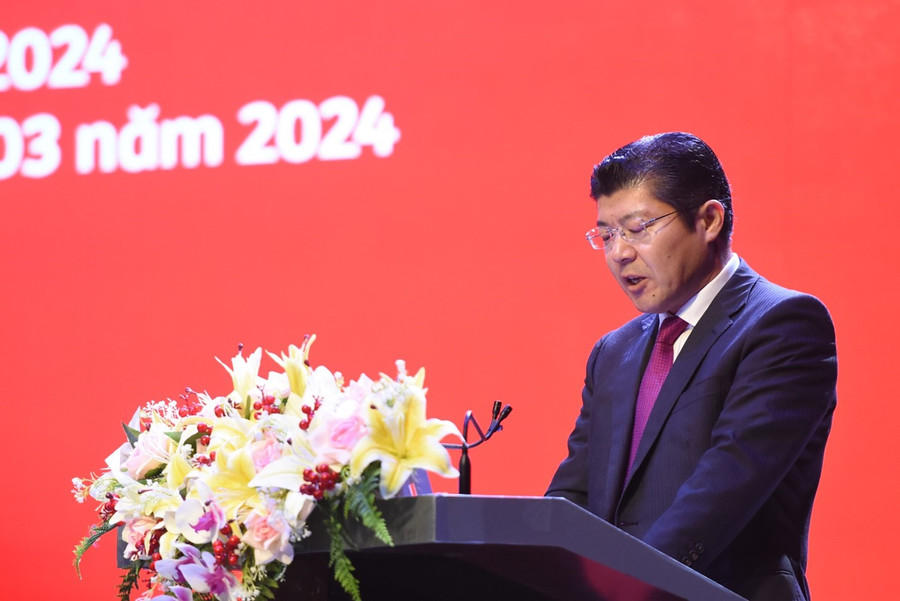 Ông Tsutomu Nara - Tổng Giám đốc Công ty Ajinomoto Việt Nam phát biểu (ảnh: Anh Lộc) Ông Tsutomu Nara - Tổng Giám đốc Công ty Ajinomoto Việt Nam phát biểu (ảnh: Anh Lộc)