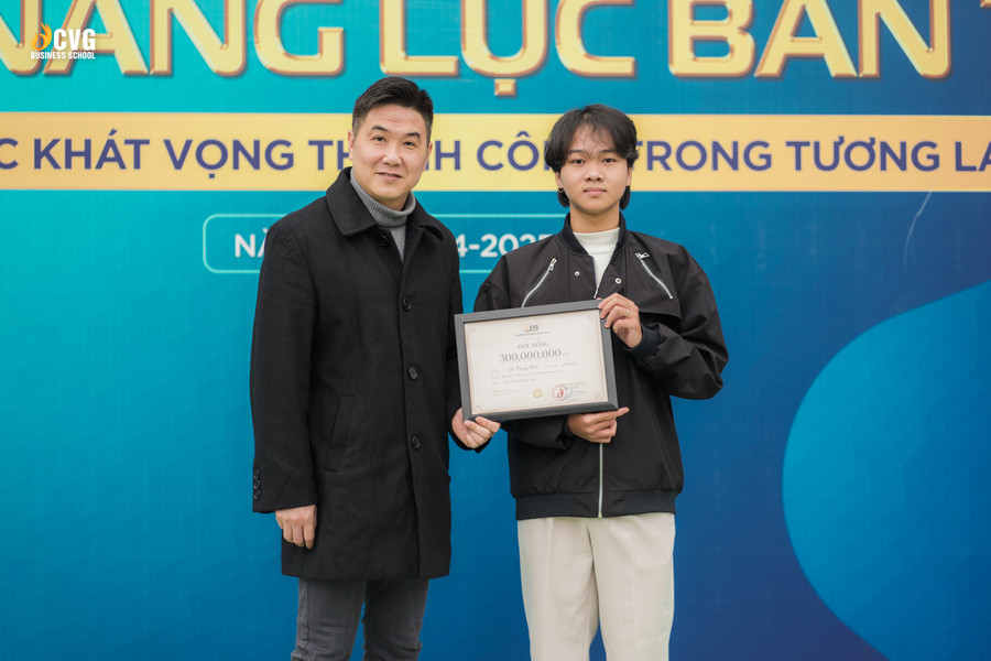 Bạn Lê Trọng Tấn giành chương trình học bổng toàn phần của trường trong tháng 2 vừa qua. Bạn Lê Trọng Tấn giành chương trình học bổng toàn phần của trường trong tháng 2 vừa qua.
