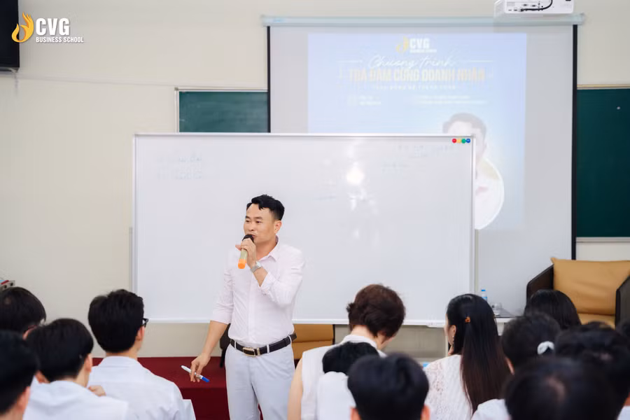 Học viên được học trực tiếp bởi các doanh nhân thành công.