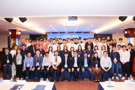 Các nhà nghiên cứu tham gia hội thảo ICIIT 2024 Các nhà nghiên cứu tham gia hội thảo ICIIT 2024