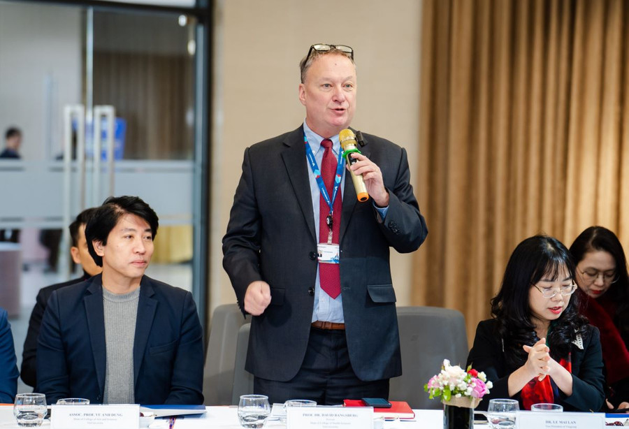 GS David Bangsberg – Hiệu trưởng VinUni phát biểu tại sự kiện. GS David Bangsberg – Hiệu trưởng VinUni phát biểu tại sự kiện.