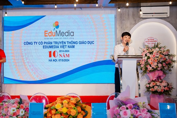 Phát biểu của TS. Trịnh Văn Tùng - Trưởng phòng KH và Hợp tác Quốc tế - Trường CĐSP Mẫu Giáo TW - Cố vấn chuyên môn Edumedia Việt Nam Phát biểu của TS. Trịnh Văn Tùng - Trưởng phòng KH và Hợp tác Quốc tế - Trường CĐSP Mẫu Giáo TW - Cố vấn chuyên môn Edumedia Việt Nam