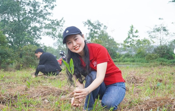 Chiến dịch iSchool For Community được đông đảo giáo viên, cán bộ nhân viên Nhà trường hưởng ứng, tham gia. Ảnh: iSchool Quảng Trị. Chiến dịch iSchool For Community được đông đảo giáo viên, cán bộ nhân viên Nhà trường hưởng ứng, tham gia. Ảnh: iSchool Quảng Trị.
