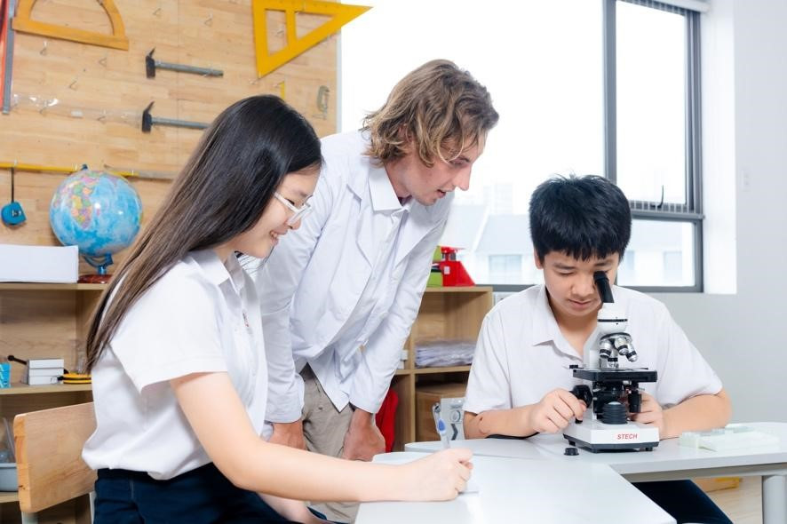 Học sinh được sử dụng thiết bị, công nghệ tiên tiến Học sinh được sử dụng thiết bị, công nghệ tiên tiến