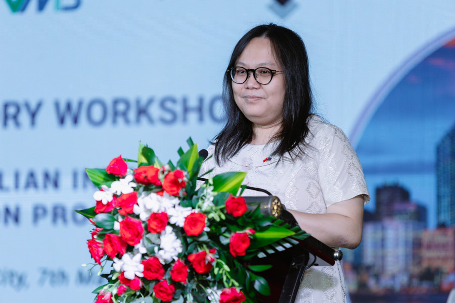 Đại diện Đại sứ quán Úc - Bà Trịnh Phan Thùy Trinh Đại diện Đại sứ quán Úc - Bà Trịnh Phan Thùy Trinh