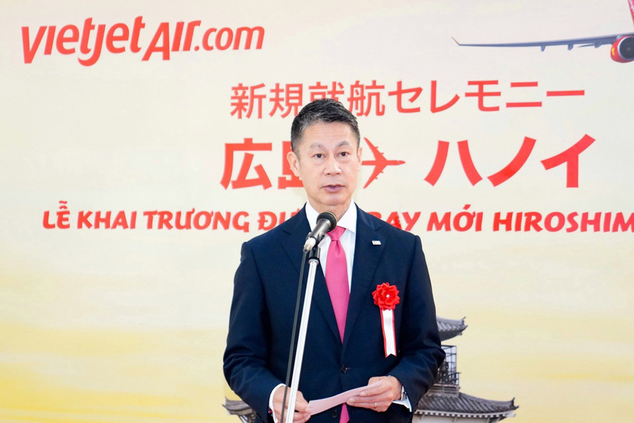 Ông Yuzaki Hidehiko, Thống đốc tỉnh Hiroshima chúc mừng đường bay mới Hiroshima - Hà Nội Ông Yuzaki Hidehiko, Thống đốc tỉnh Hiroshima chúc mừng đường bay mới Hiroshima - Hà Nội