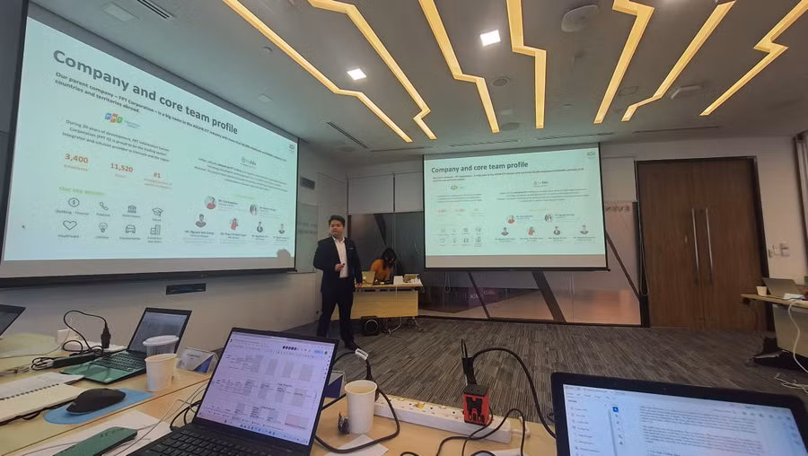 Tại Vòng Chung kết, từng đề cử sẽ có 20 phút thuyết trình trước 13 giám khảo quốc tế